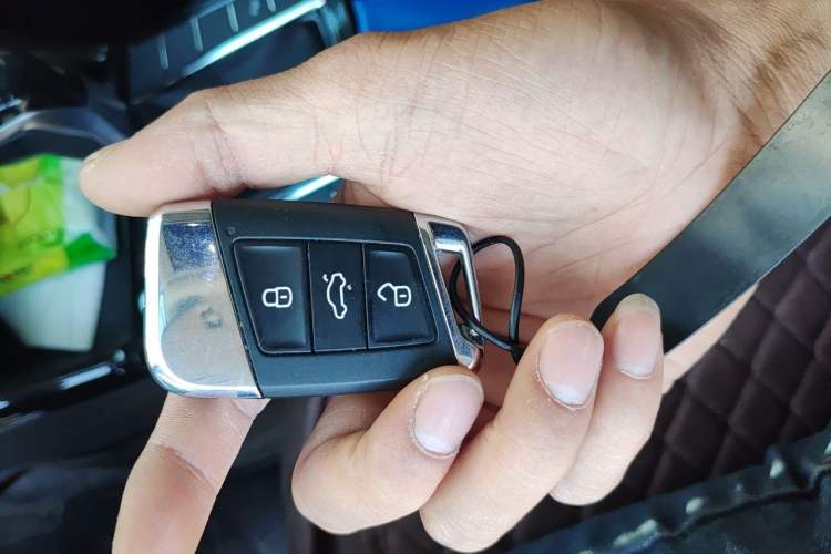 Used Volkswagen Passat 2022 330TSI Luxury Edition Vehicle Key