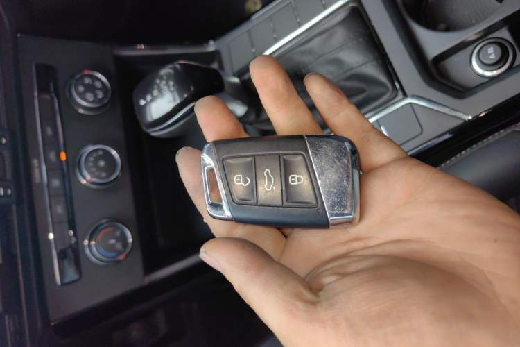 Used Volkswagen Passat 2022 280TSI Business Edition Vehicle Key