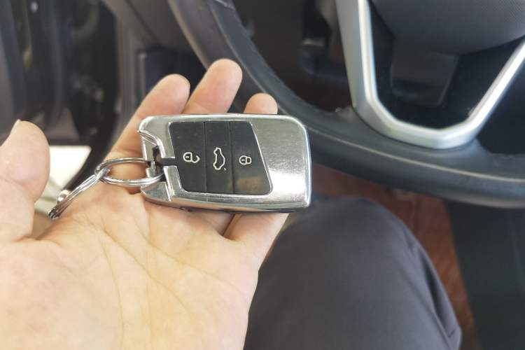 Used Volkswagen Passat 2022 330TSI Luxury Edition Vehicle Key