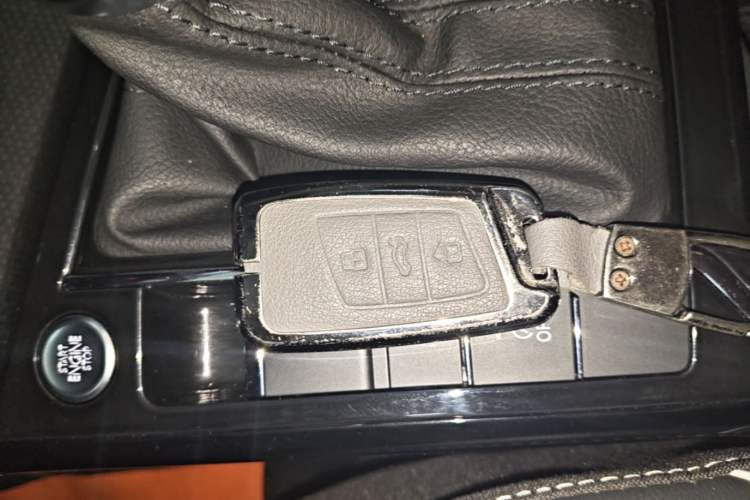 Used Volkswagen Passat 2022 330TSI Elite Edition Vehicle Key