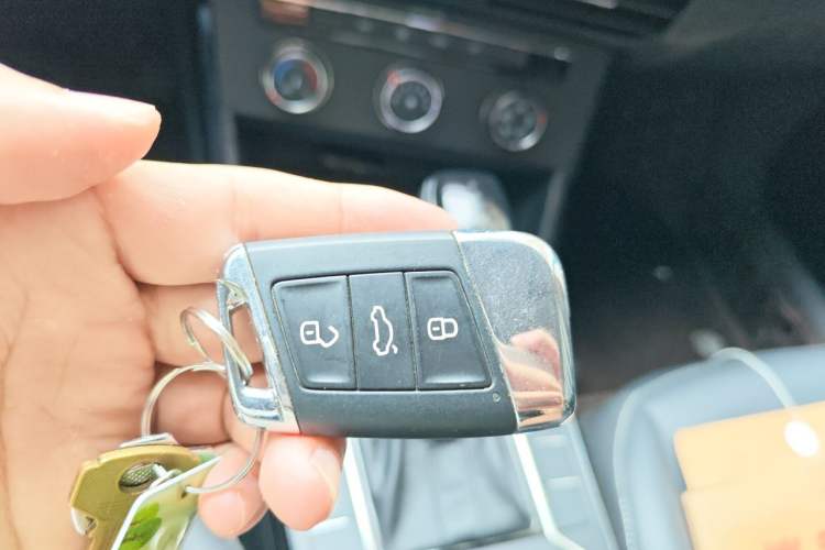 Used Volkswagen Passat 2022 280TSI Business Edition Vehicle Key