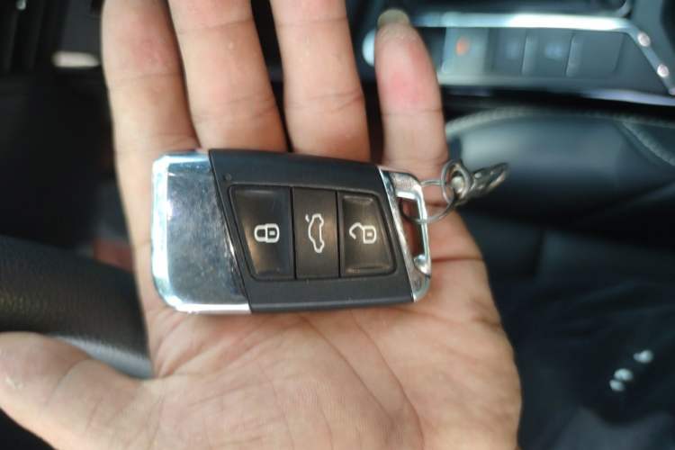 Used Volkswagen Passat 2022 280TSI Business Edition Vehicle Key