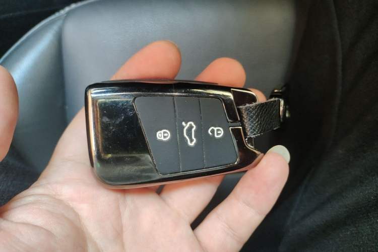 Used Volkswagen Passat 2022 330TSI Elite Edition Vehicle Key