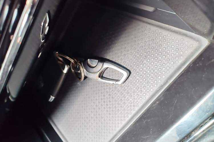 Used Volkswagen Passat 2022 330TSI Elite Edition Vehicle Key
