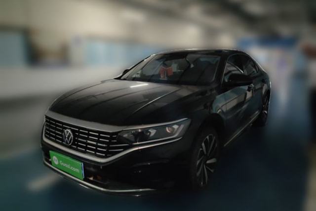 Ojetý Volkswagen Passat 2022 330TSI Elite Edition