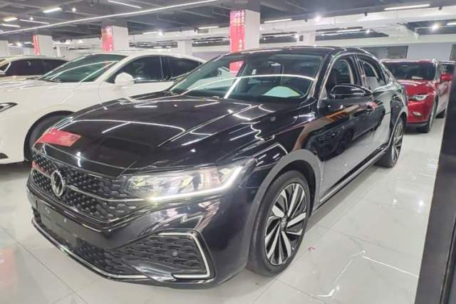 Ojetý Volkswagen Passat 2022 330TSI Starry Elite Edition Custom Version
