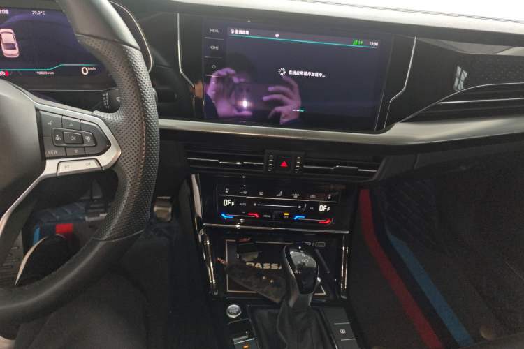 Used Volkswagen Passat 2022 330TSI Starry Luxury Edition Audio And AC Panel