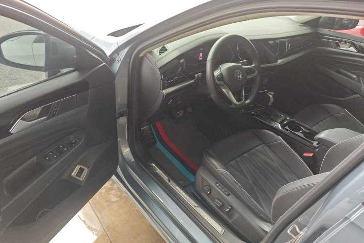 Used Volkswagen Passat 2022 330TSI Starry Luxury Edition Driver Seat