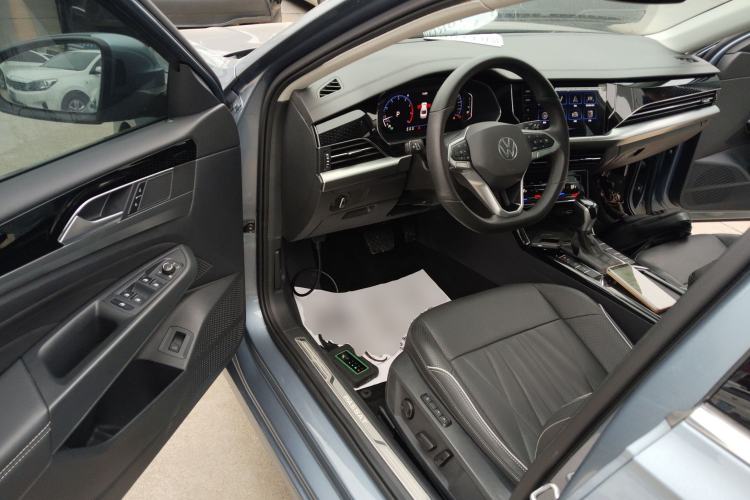 Used Volkswagen Passat 2022 330TSI Starry Luxury Edition Driver Seat