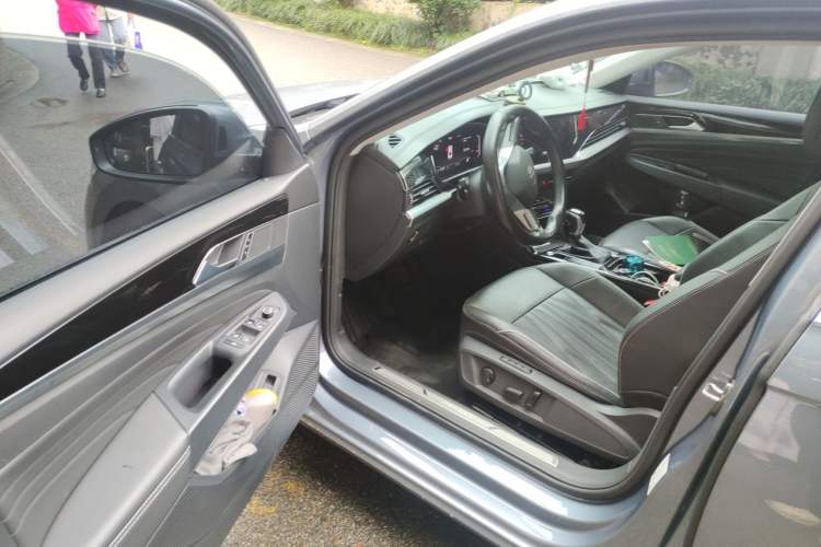 Used Volkswagen Passat 2022 330TSI Starry Luxury Edition Driver Seat
