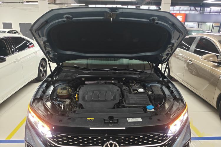 Used Volkswagen Passat 2022 330TSI Starry Luxury Edition Engine Bay