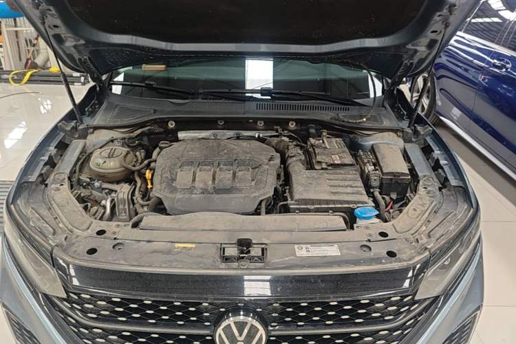 Used Volkswagen Passat 2022 330TSI Starry Luxury Edition Engine Bay