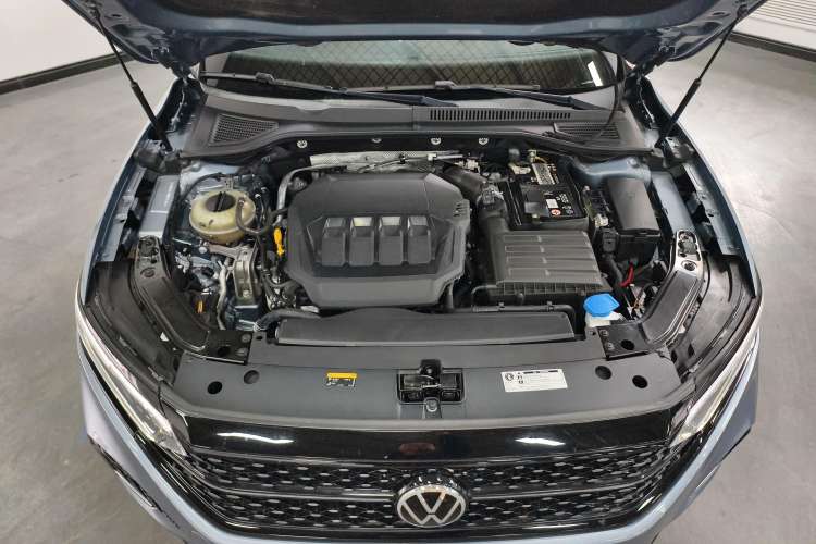 Used Volkswagen Passat 2022 330TSI Starry Luxury Edition Engine Bay