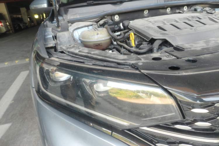 Used Volkswagen Passat 2022 330TSI Elite Edition Engine Bay Right