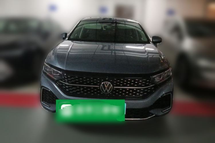 Used Volkswagen Passat 2022 330TSI Starry Luxury Edition Exterior 1