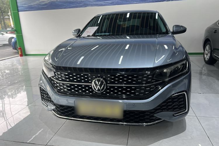 Used Volkswagen Passat 2022 330TSI Starry Elite Edition Exterior 2