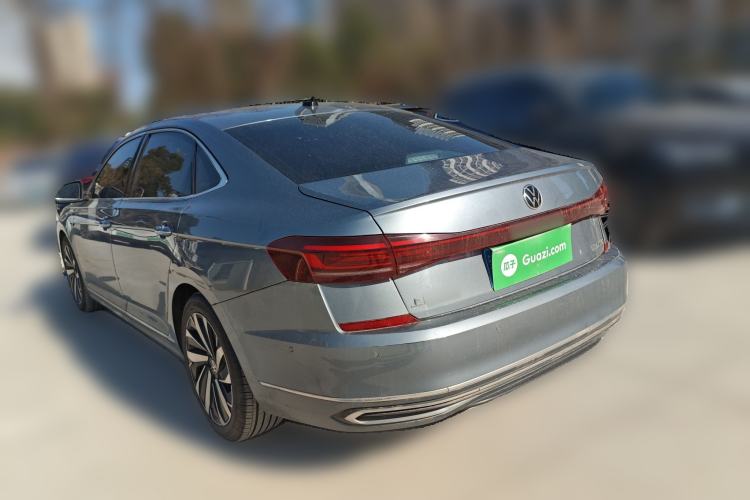 Used Volkswagen Passat 2022 330TSI Luxury Edition Exterior 3