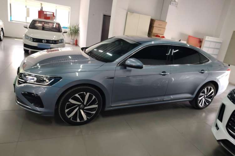 Used Volkswagen Passat 2022 330TSI Luxury Edition Exterior 3