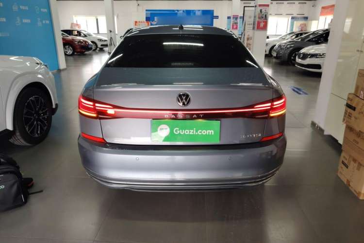 Used Volkswagen Passat 2022 330TSI Luxury Edition Exterior 4