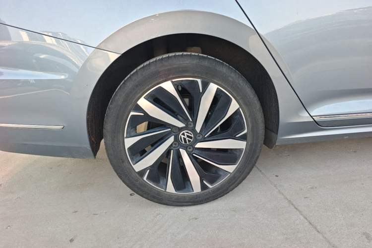 Used Volkswagen Passat 2022 330TSI Starry Luxury Edition Exterior 5