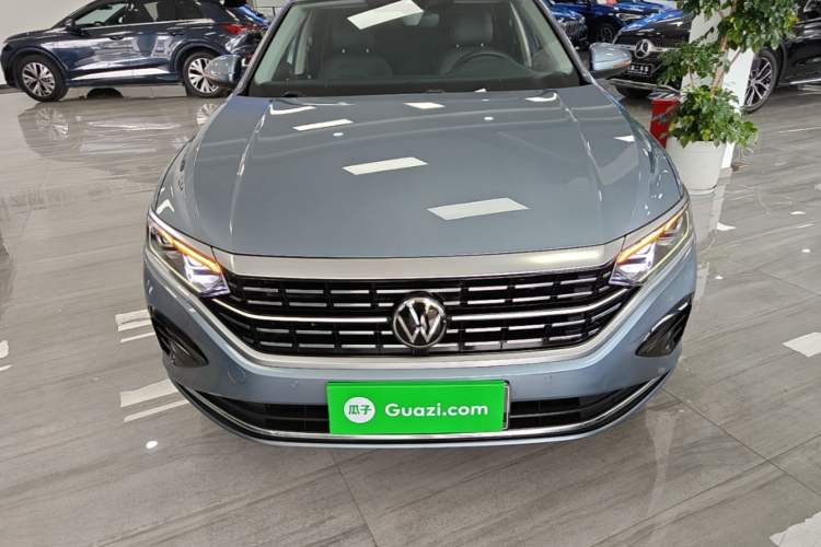 Used Volkswagen Passat 2022 330TSI Luxury Edition Front