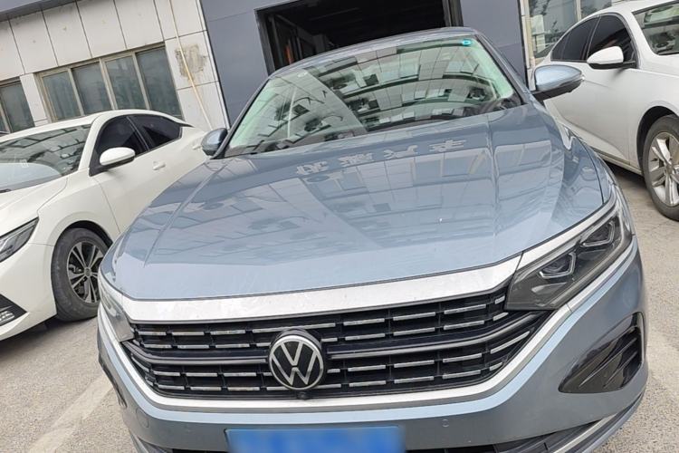 Used Volkswagen Passat 2022 330TSI Luxury Edition Front