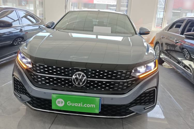 Used Volkswagen Passat 2022 330TSI Starry Elite Edition Front
