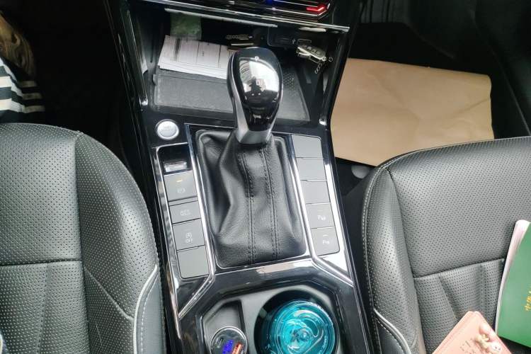 Used Volkswagen Passat 2022 330TSI Starry Luxury Edition Gear Lever