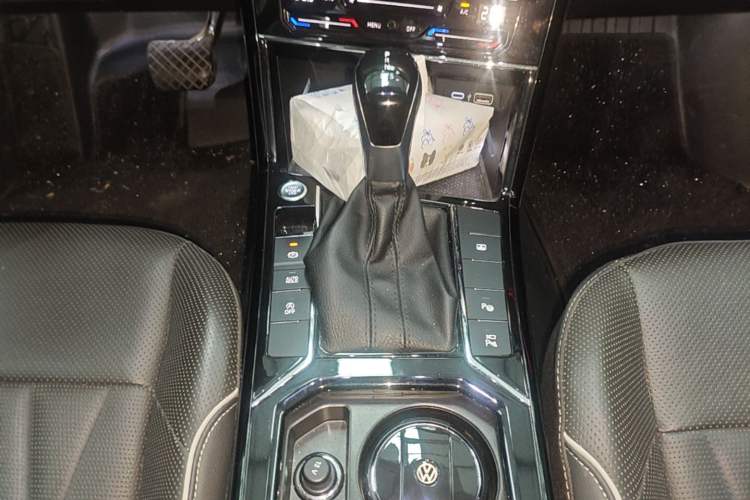 Used Volkswagen Passat 2022 330TSI Starry Luxury Edition Gear Lever
