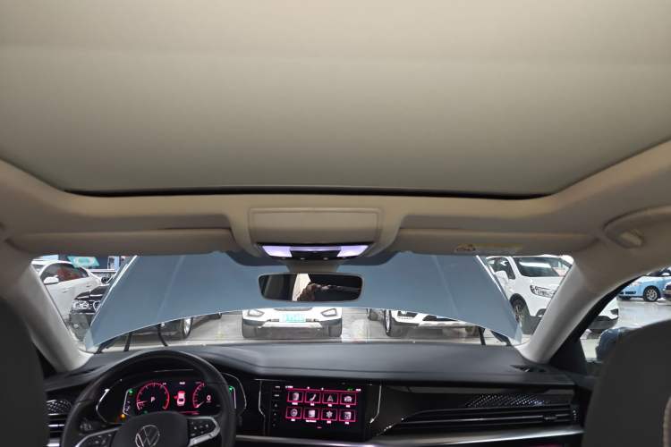 Used Volkswagen Passat 2022 330TSI Starry Luxury Edition Headliner