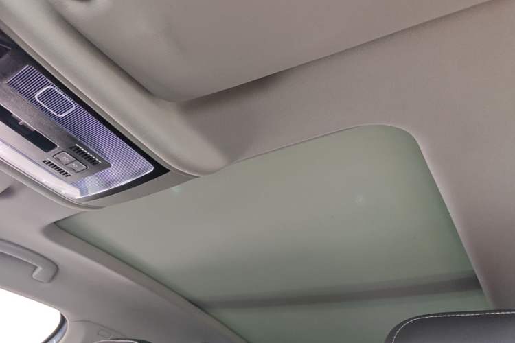 Used Volkswagen Passat 2022 330TSI Luxury Edition Headliner