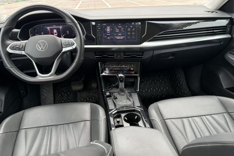 Used Volkswagen Passat 2022 330TSI Starry Luxury Edition Interior 1
