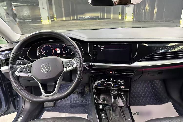 Used Volkswagen Passat 2022 330TSI Luxury Edition Interior 1