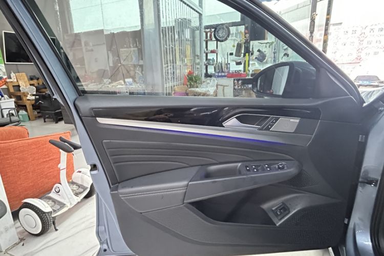 Used Volkswagen Passat 2022 330TSI Luxury Edition Interior 10