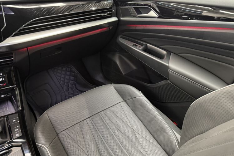 Used Volkswagen Passat 2022 330TSI Starry Luxury Edition Interior 12