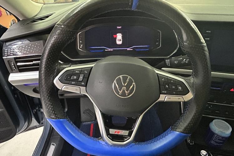 Used Volkswagen Passat 2022 330TSI Luxury Edition Interior 2