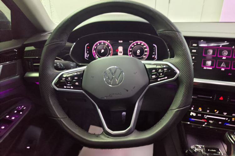 Used Volkswagen Passat 2022 330TSI Luxury Edition Interior 2