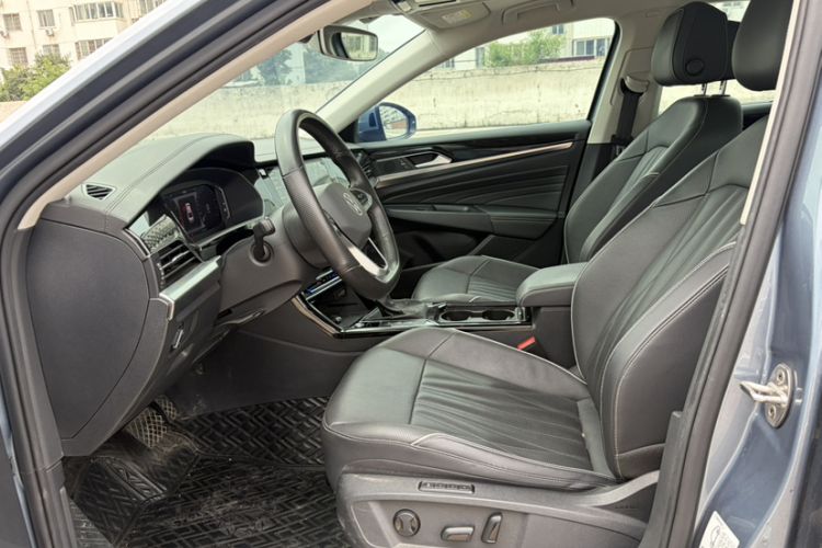 Used Volkswagen Passat 2022 330TSI Starry Luxury Edition Interior 3