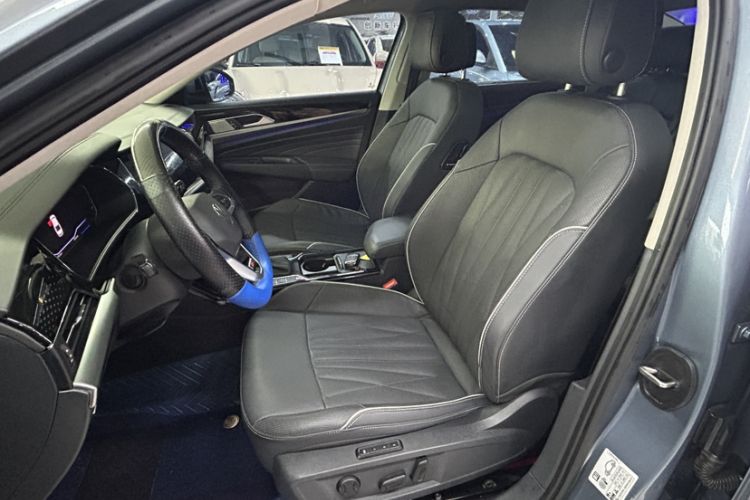 Used Volkswagen Passat 2022 330TSI Luxury Edition Interior 5