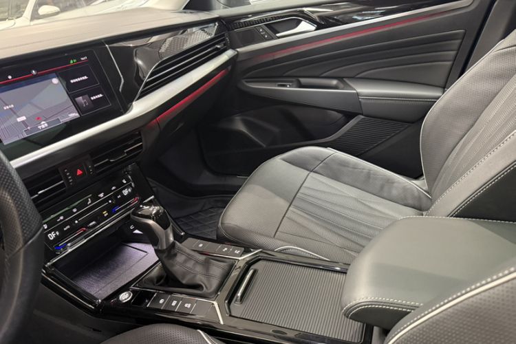 Used Volkswagen Passat 2022 330TSI Starry Luxury Edition Interior 6
