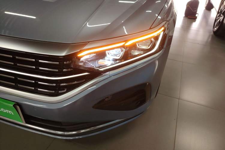 Used Volkswagen Passat 2022 330TSI Luxury Edition Left Front Headlight