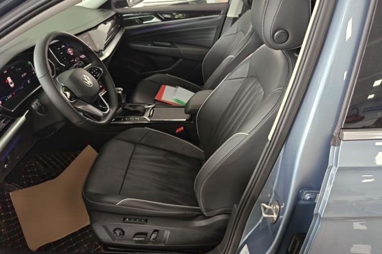 Used Volkswagen Passat 2022 330TSI Luxury Edition Left Front Seat