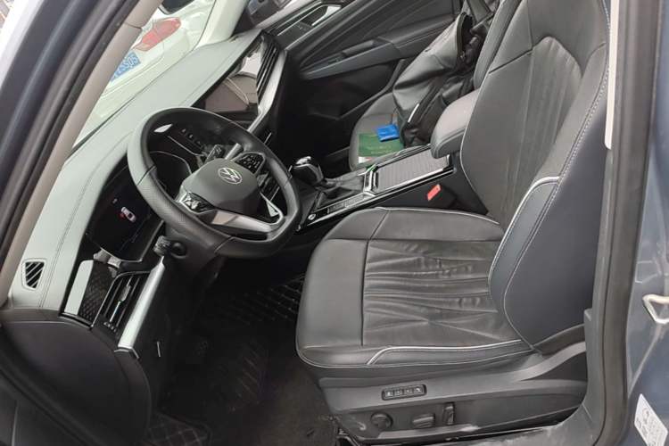 Used Volkswagen Passat 2022 330TSI Luxury Edition Left Front Seat