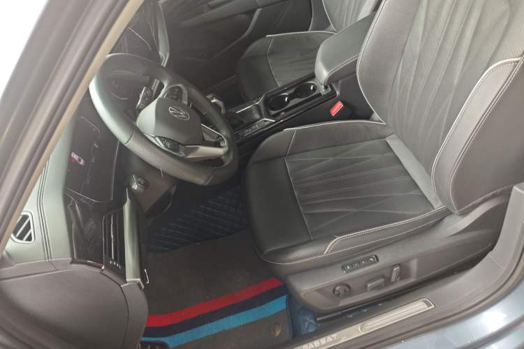 Used Volkswagen Passat 2022 330TSI Starry Luxury Edition Left Front Seat