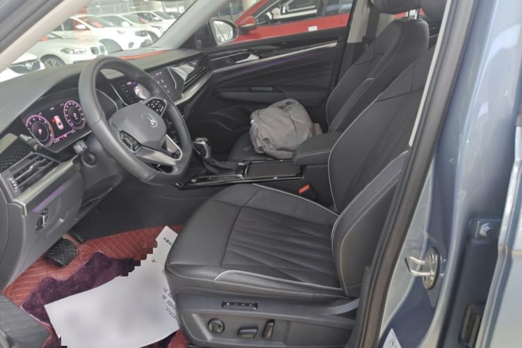 Used Volkswagen Passat 2022 330TSI Luxury Edition Left Front Seat