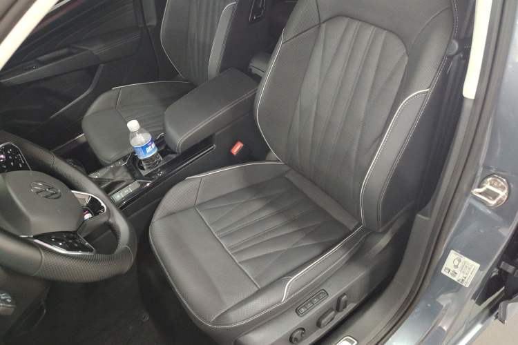 Used Volkswagen Passat 2022 330TSI Luxury Edition Left Front Seat