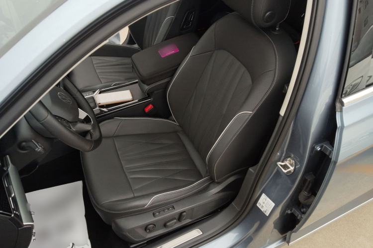 Used Volkswagen Passat 2022 330TSI Starry Luxury Edition Left Front Seat