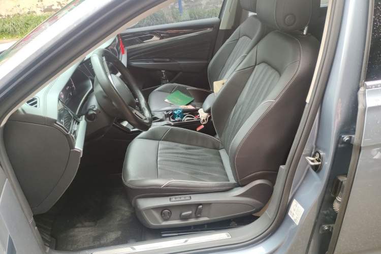 Used Volkswagen Passat 2022 330TSI Starry Luxury Edition Left Front Seat