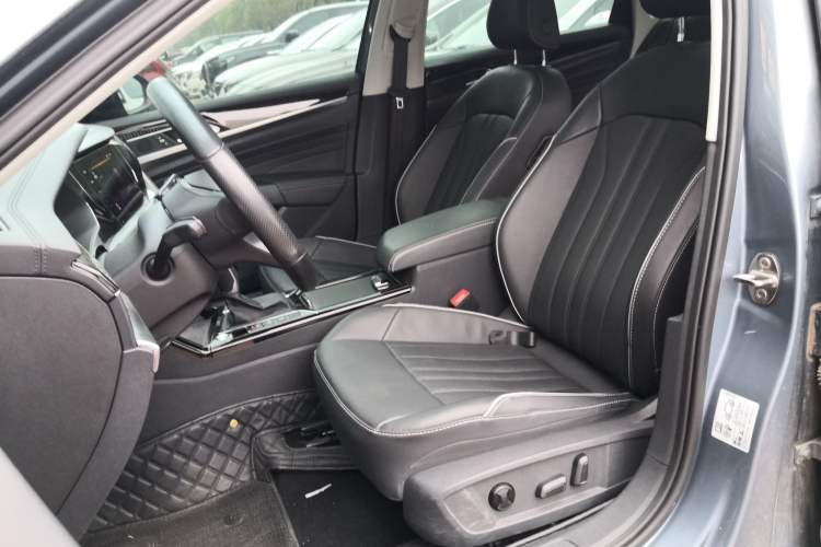 Used Volkswagen Passat 2022 330TSI Starry Elite Edition Left Front Seat