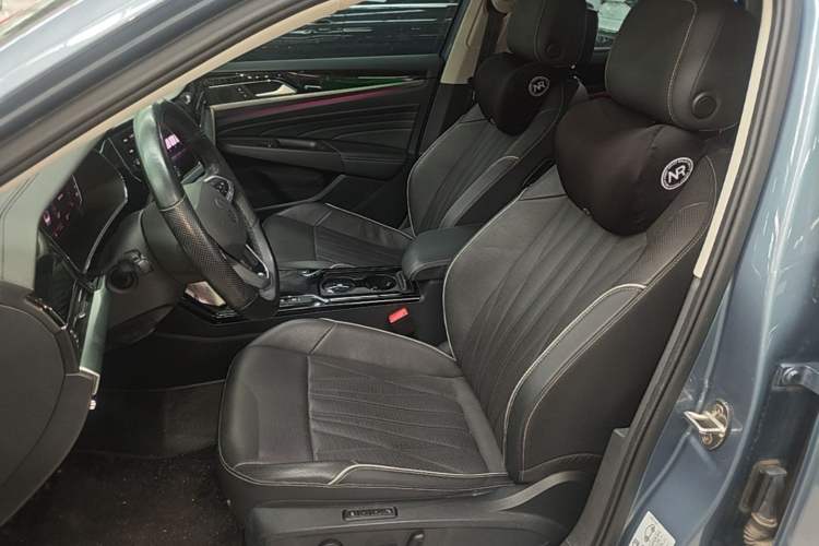 Used Volkswagen Passat 2022 330TSI Starry Luxury Edition Left Front Seat